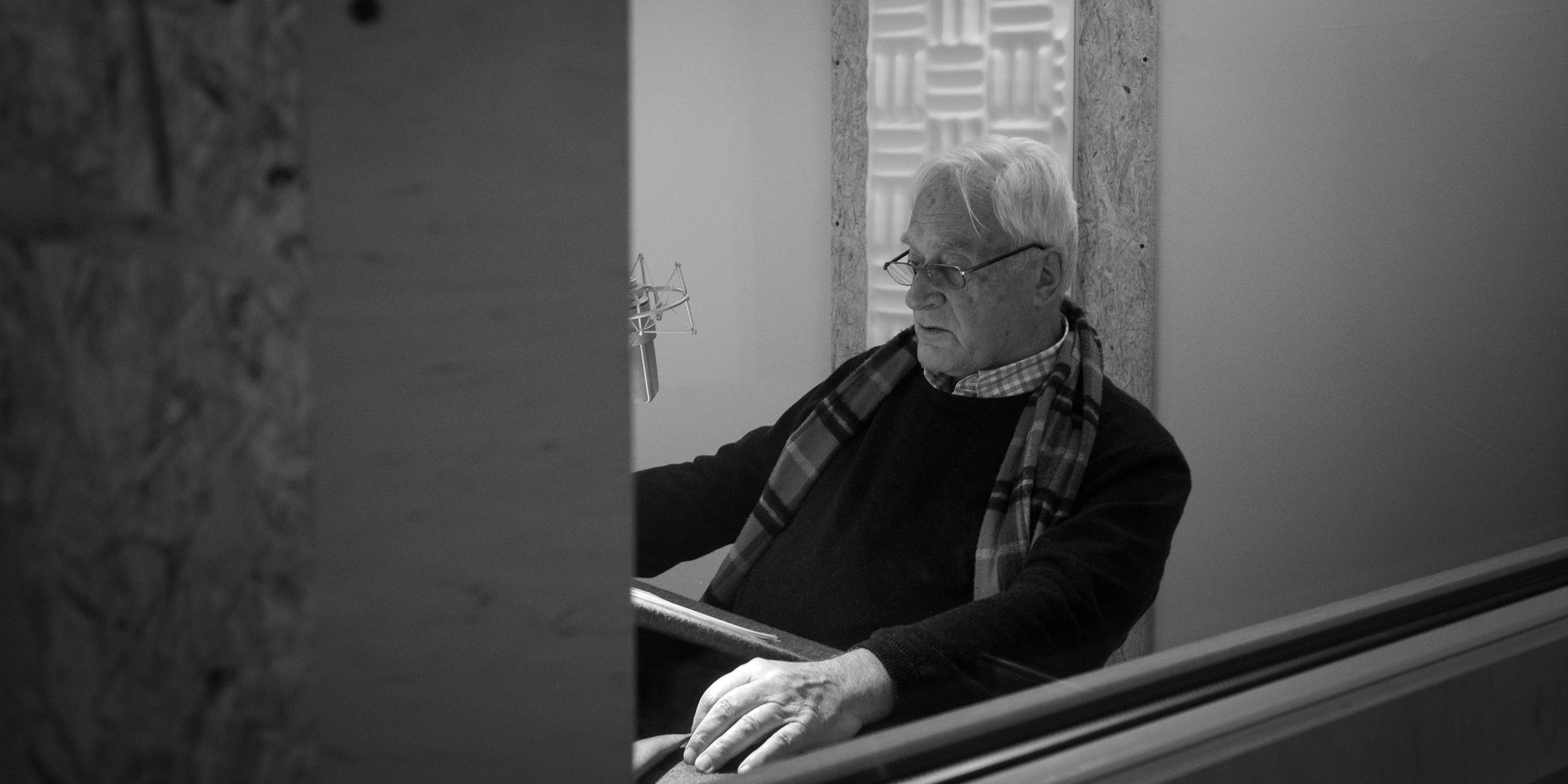 Ulrich Gerhardt bei der Aufnahme des Hörstücks »Betrachtungen aus der Stille«